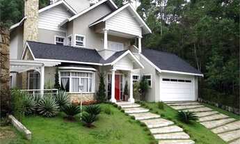 Imagem: Casa de alto padrão com 4 dormitórios