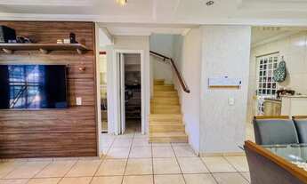 Imagem 3: Casa à venda com 3 dormitórios e churrasqueira na área externa em condomínio na cidade de