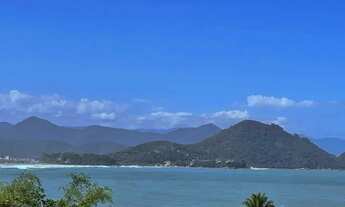 Imagem: Apartamento na Praia das Toninhas, reformado