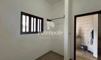 Imagem 5: Sobrado na 204 Sul com 6 quartos sendo 3 suítes e ponto comercial para Avenida com 419,12