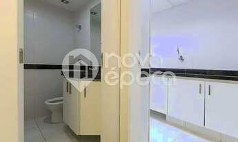 Imagem 4: Centro Galpão / depósito com 5 vagas na garagem