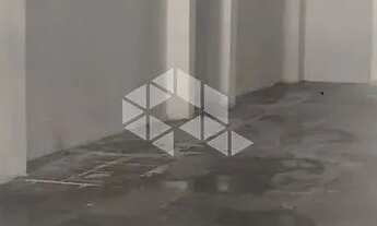 Imagem 4: Loja de calçada, avenida movimentada