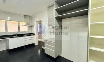 Imagem 8: Sobrado para aluguel possui 380 metros quadrados com 4 quartos