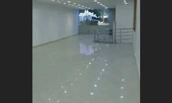 Imagem 4: EXCEXCELENTE LOJA FRENTE DE RUA 500M² NO CENTRO DE LAURO DE FREITAS