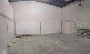 Imagem 6: Galpão com pé-direito 7 m e acesso a caminhão Bandeirantes