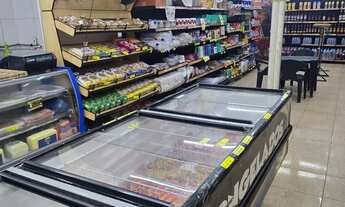 Imagem 6: Mercado e Açai no Piscinão de Ramos