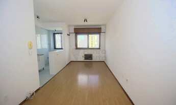 Imagem 3: Kitinete no Edifício Mondrian - Praticidade no Coração de Pelotas