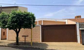 Imagem: Casa à Venda no Bairro Higienópolis, Bauru