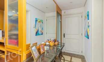 Imagem 5: 2 DORMITÓRIOS COM 2 VAGAS NO MONT'SERRAT! Apartamento com Suíte, Churrasqueira e Sol