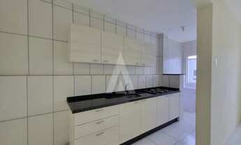 Imagem 6: Apartamento com 2 quartos, cozinha com armários e interfone no bairro Vila Nova