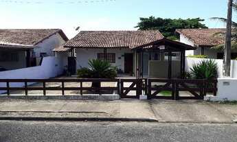 Imagem: Casa a venda com 3 quartos, 2 banheiros