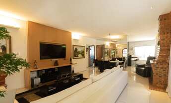 Imagem 2: Casa para venda possui 250 metros quadrados com 3 quartos em Residencial Sul - Nova Lima