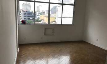 Imagem 2: Apartamento para venda tem 63 metros quadrados com 2 quartos em Tijuca - Rio de Janeiro