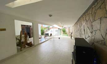 Imagem 3: Casa com 5 suítes, 157,7m² em excelente localização na Gruta de Lourdes