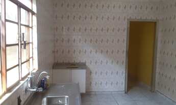 Imagem 2: Térrea para venda tem 100 metros quadrados com 4 quartos