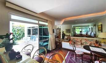 Imagem 6: Sobrado de 500m2 no Alto da Lapa com 5 dormitórios, 4 suítes, 7 banheiros, 7 vagas, piscin