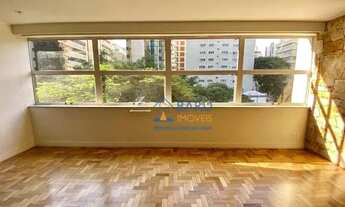 Imagem 2: Apartamento reformado característico de Higienópolis, sala ampla para mais de 02 ambient