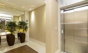 Imagem 7: Apartamento para aluguel com 188 metros quadrados com 4 quartos em Água Verde - Curitiba