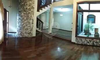 Imagem 3: Lindo sobrado a venda por R$630.000,00 com 3 dormitórios e uma excelente edícula em Soroca