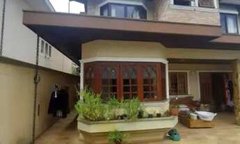 Imagem 4: Casa de condomínio para aluguel possui 350 metros quadrados com 4 quartos