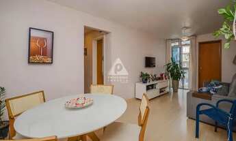 Imagem 2: Excelente Apartamento - Sala 2 ambientes - 2 quartos - 2 banheiros (1 suite) - 1 vaga no C