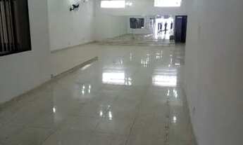 Imagem: Salão com pé direito proximo Tiquatira