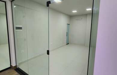 Imagem 4: Salas comerciais, 28m2, 32m2, no Centro Comercial S.A Alvorada 2, MANAUS-AM