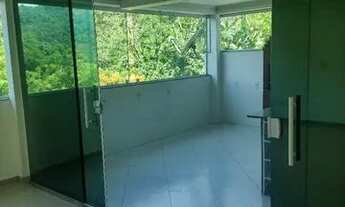 Imagem 6: More dentro de um clube, floresta country clube