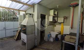 Imagem 2: Sobrado comercial ou residencial com terraço na frente e nos fundos do 1° andar