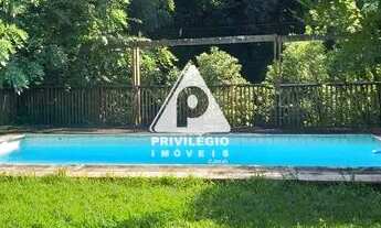 Imagem: Casa à venda, 4 quartos, 1 suíte, 2 vagas