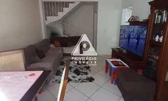 Imagem 2: Casa triplex em condomínio fechado, porteiro eletrônico, piscina com churrasqueira