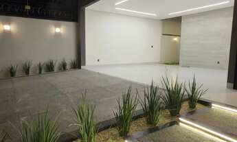 Imagem 4: CASA TÉRREA À VENDA SETOR SUDOESTE Casa de Rua com 3 Quarto(s) e 3 banheiro(s) à Venda, 2