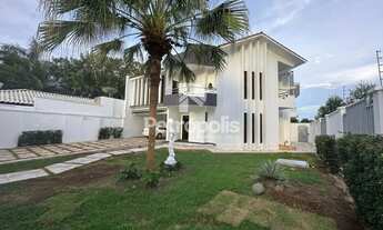 Imagem: Sobrado na 204 Sul com 6 quartos sendo 3