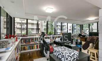 Imagem 2: Apartamento com 240.0 m², à venda no bairro Água Verde