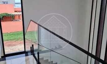 Imagem 5: Vendo Exuberante Sobrado com 3 dormitórios sendo1 suíte, com espaço para closet em todos o