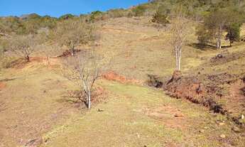 Imagem 4: Chácara para Venda possui 2.172 m² no Bairro dos Nogueiras - Sapucaí-Mirim - MG