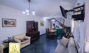 Imagem 2: Belíssima & Cobiçada Casa 4 AMPLOS dormitórios + 2 Suítes + Incrível Varanda + 2 Vagas