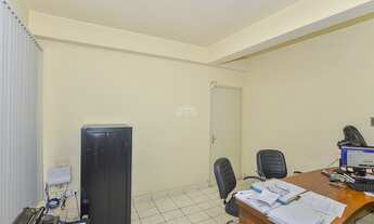 Imagem 6: Centro comercial para venda possui 88 metros quadrados em Centro - Curitiba - PR