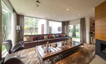 Imagem 7: Casa de condomínio para venda tem 387 metros quadrados com 4 quartos