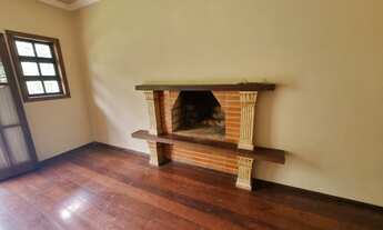 Imagem 5: Casa com 4 quartos e terreno plano ao lado do Parque Cremerie