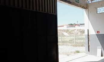 Imagem 7: Barracão na Avenida da Feb