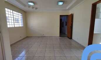 Imagem 3: Um apartamento de 03 quartos com 01 suíte no Jardim América para locação com uma vaga de g