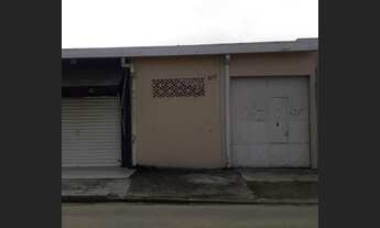 Imagem 4: Imóvel comercial com galpão mais 2 casas