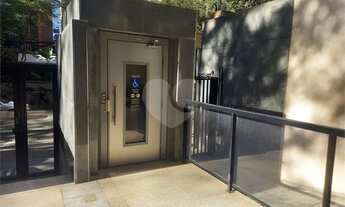 Imagem 5: A um quarteirão da Avenida Paulista