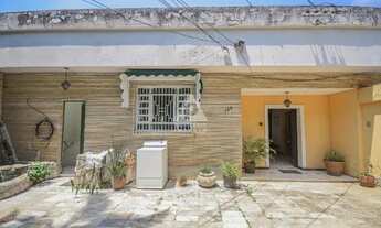 Imagem: Casa à Venda em Laranjeiras - 6 Quartos