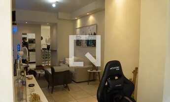 Imagem 2: Apartamento para Aluguel - Laranjeiras, 2 Quartos, 75 m2