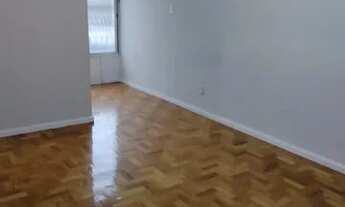 Imagem 2: BARÃO DE MESQUITA-COLADO NO BATALHO DA P.E E NO SHOPPING TIJUCA/1 QUARTO, BANHEIRO, AMPLA