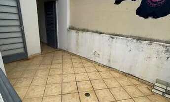 Imagem 5: Quarto mobiliado para mulher