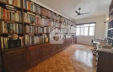 Imagem 11: Apartamento com 300 m , a venda no posto 6 com a planta original de 4 quartos, e com 2 vag