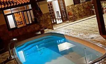 Imagem: Casa com piscina ano novo